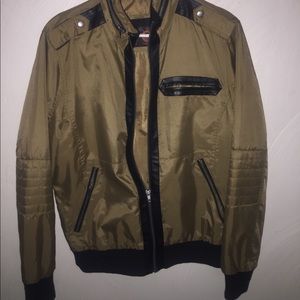 guess bomber jacket